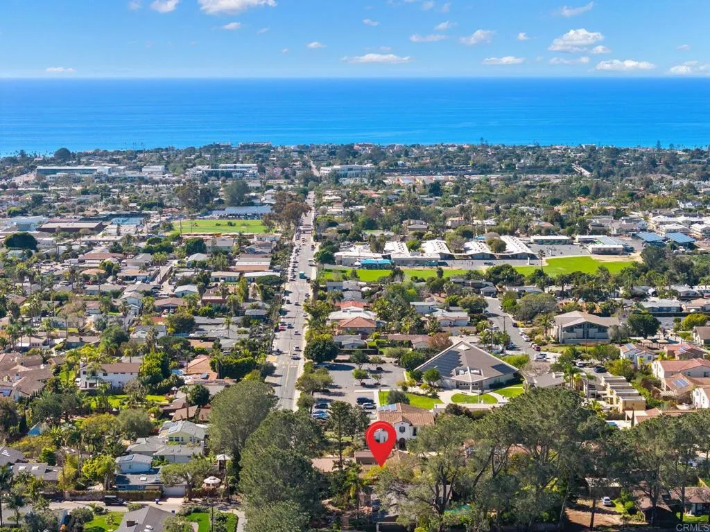 https://cdn.realtyfeed.com/cdn/127/306653163/e7ea6cf7f9700f4471b51247723e4f39.webp