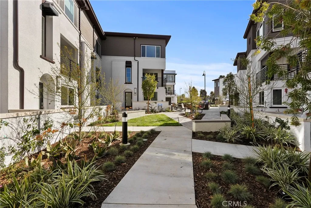 https://cdn.realtyfeed.com/cdn/127/306653195/1966bbb1c08777fa4264f17a96f473db.webp