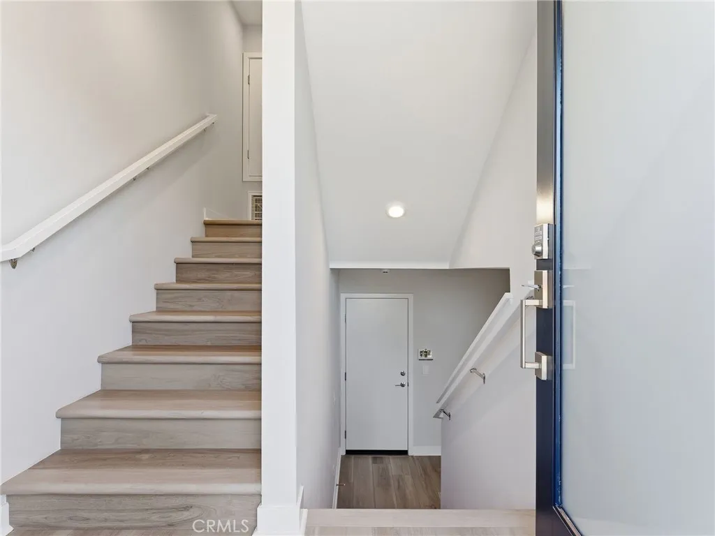 https://cdn.realtyfeed.com/cdn/127/306653195/28191ecdb9938def15e1c59c48c9c3f3.webp