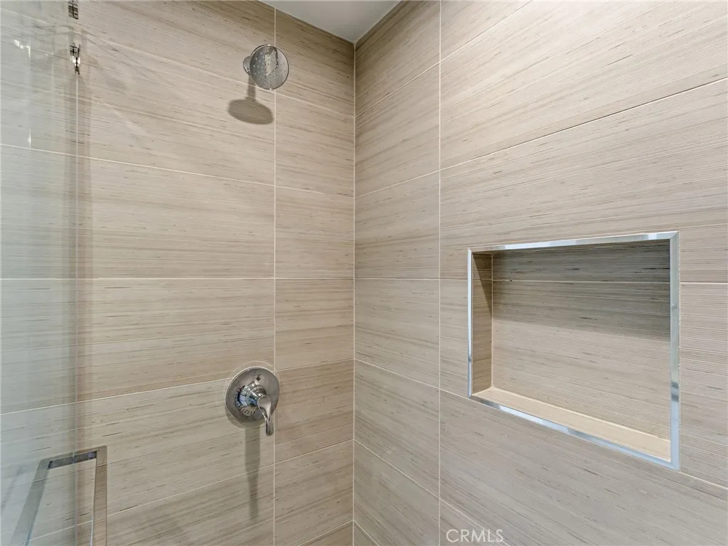 https://cdn.realtyfeed.com/cdn/127/306653195/e9b83c7f5c706dd78c27b61b224933d5.webp