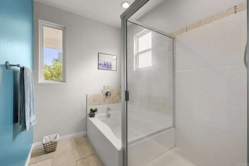 https://cdn.realtyfeed.com/cdn/127/306653211/36d0935ac38d39597411fb746eda90ee.webp