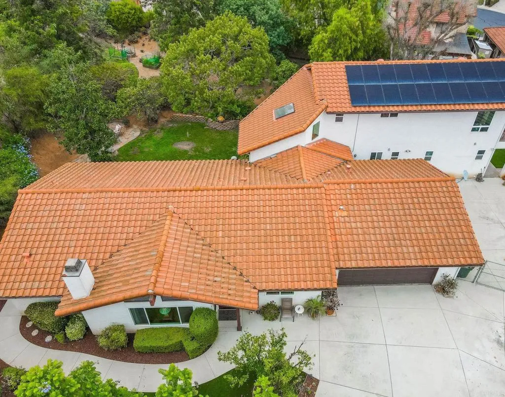 https://cdn.realtyfeed.com/cdn/127/306653211/962203f8006c6373ae8cf09f67cf18f8.webp