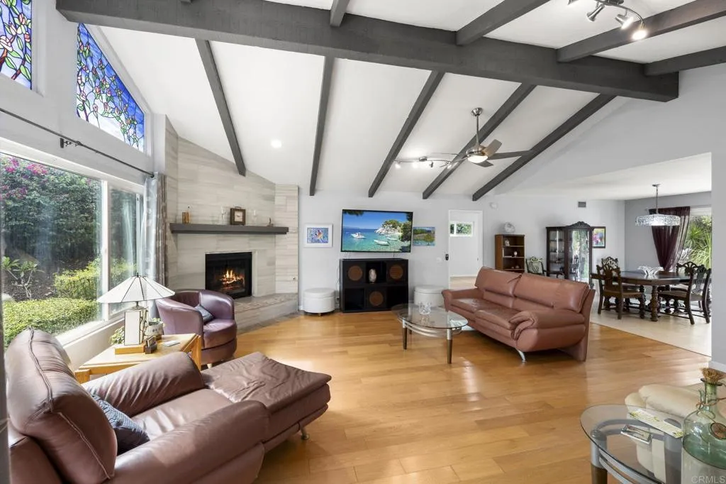https://cdn.realtyfeed.com/cdn/127/306653211/a6d61ef86f2142ed236f245813ed79f8.webp