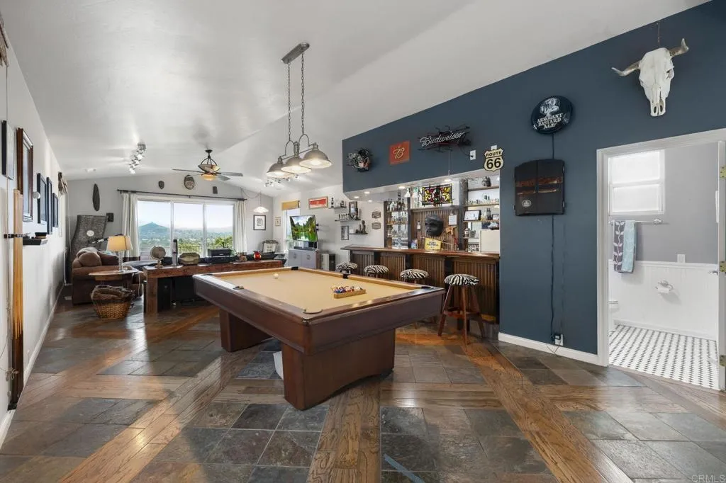 https://cdn.realtyfeed.com/cdn/127/306653211/f28c6b5001a299403f91ddb6e7b59f41.webp