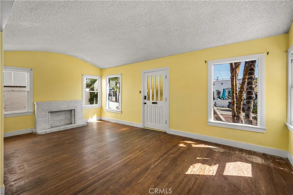 131 Santa Ana Avenue, Long Beach, CA 90803 - Photo 5 of 17, Long Beach, CA