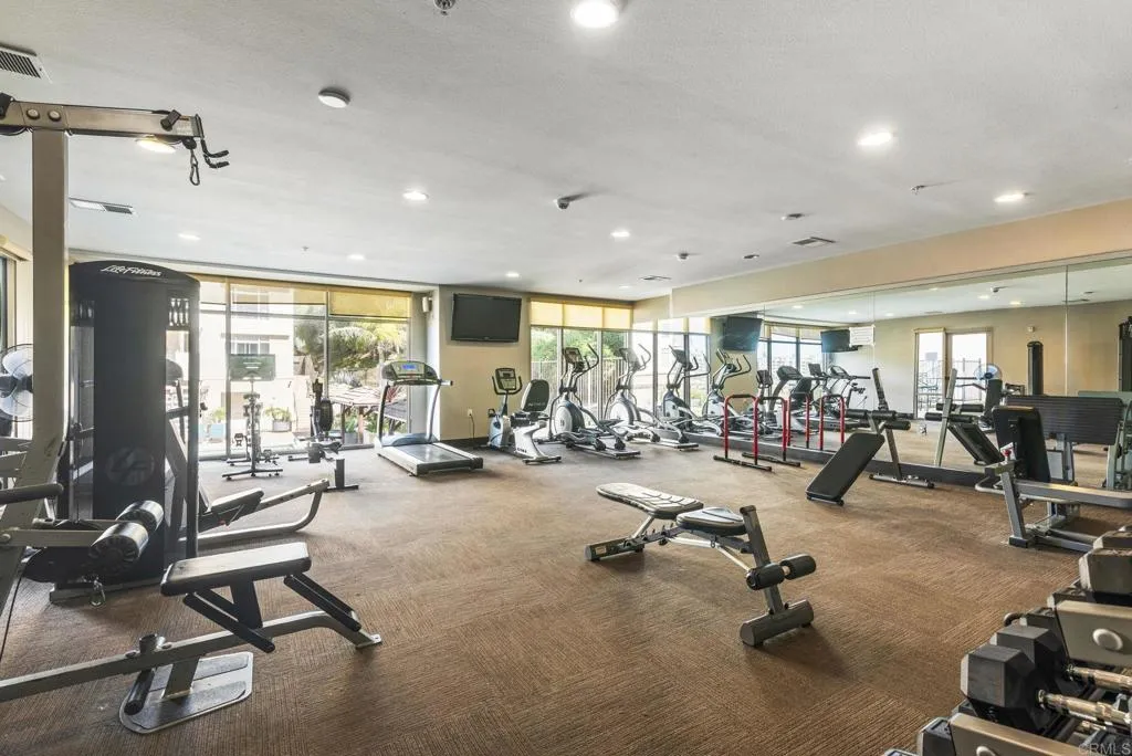 https://cdn.realtyfeed.com/cdn/127/306653290/817e91cb76875293aa1fd1e9b313fa5a.webp