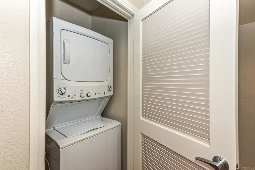 https://cdn.realtyfeed.com/cdn/127/306653290/915aa9b27f21aac40d884a20f398bf75.webp