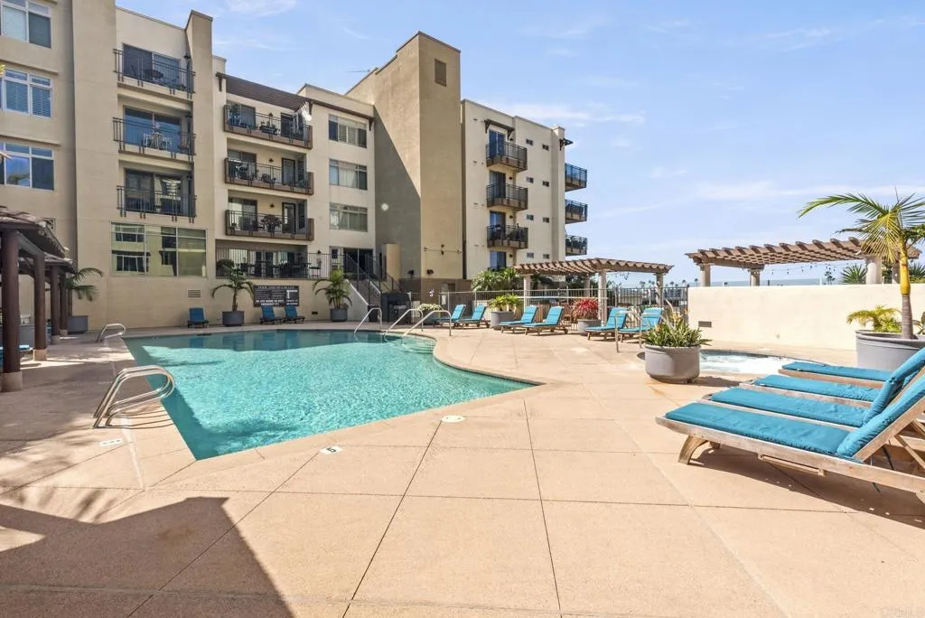 https://cdn.realtyfeed.com/cdn/127/306653290/a5cbc0de74f7d67b2de0aed8b3cca9d2.webp