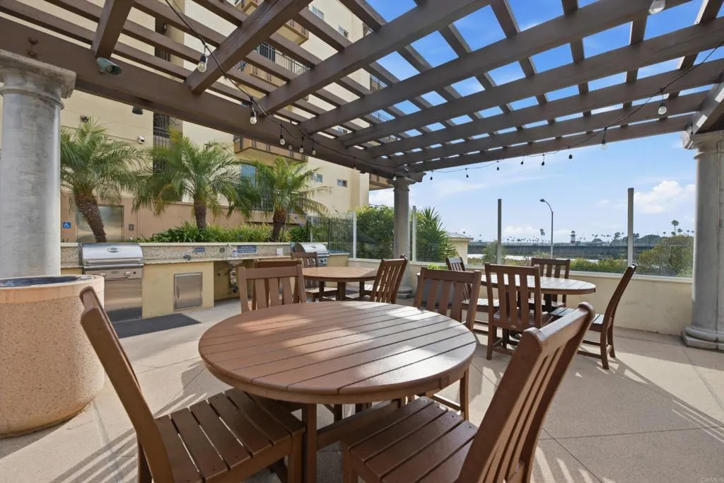https://cdn.realtyfeed.com/cdn/127/306653290/b6868150a1efd07f61cd5627d819f08b.webp