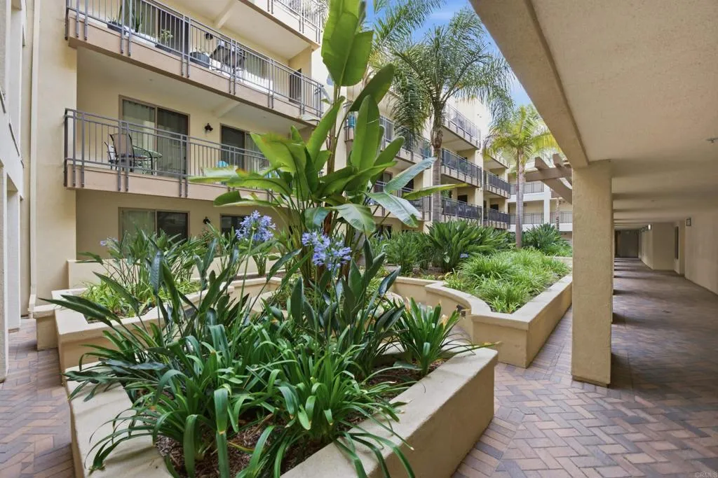 https://cdn.realtyfeed.com/cdn/127/306653290/fc59c1824f953cab65fffe67eaa5c870.webp
