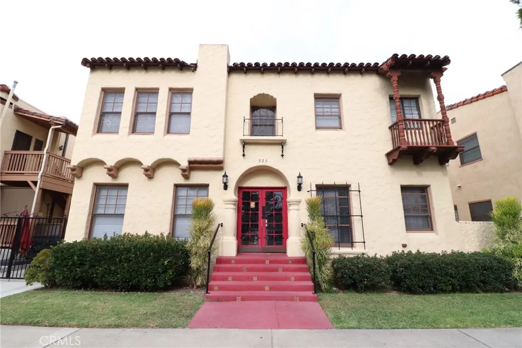 Santa Ana, CA 92701