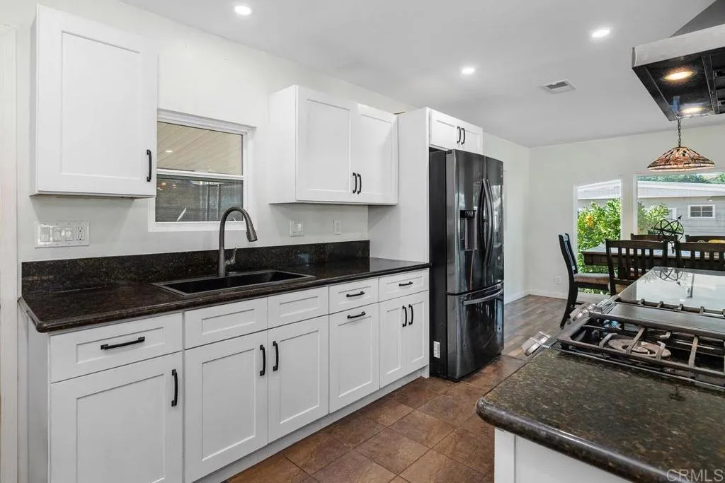 https://cdn.realtyfeed.com/cdn/127/306653346/68c0a215e71dfea8193a91368c0bd769.webp
