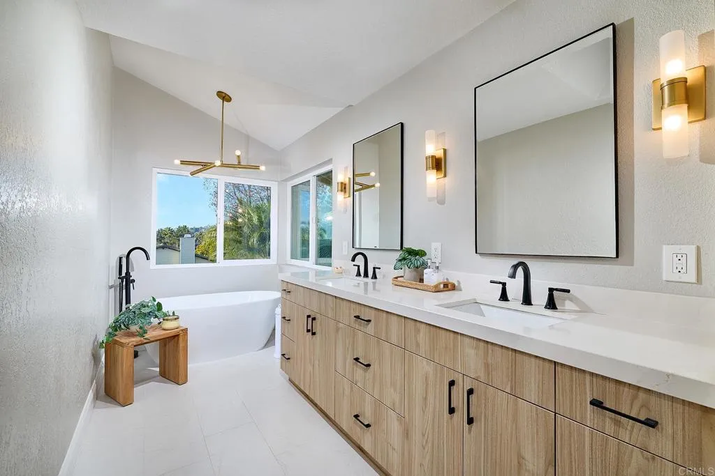 https://cdn.realtyfeed.com/cdn/127/306653360/7a7561a933df75c81b181cb9f68d7199.webp