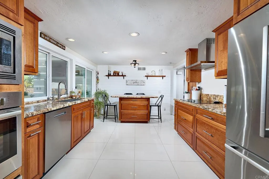 https://cdn.realtyfeed.com/cdn/127/306653360/fb840ea94760522d3ac084966ee6b180.webp