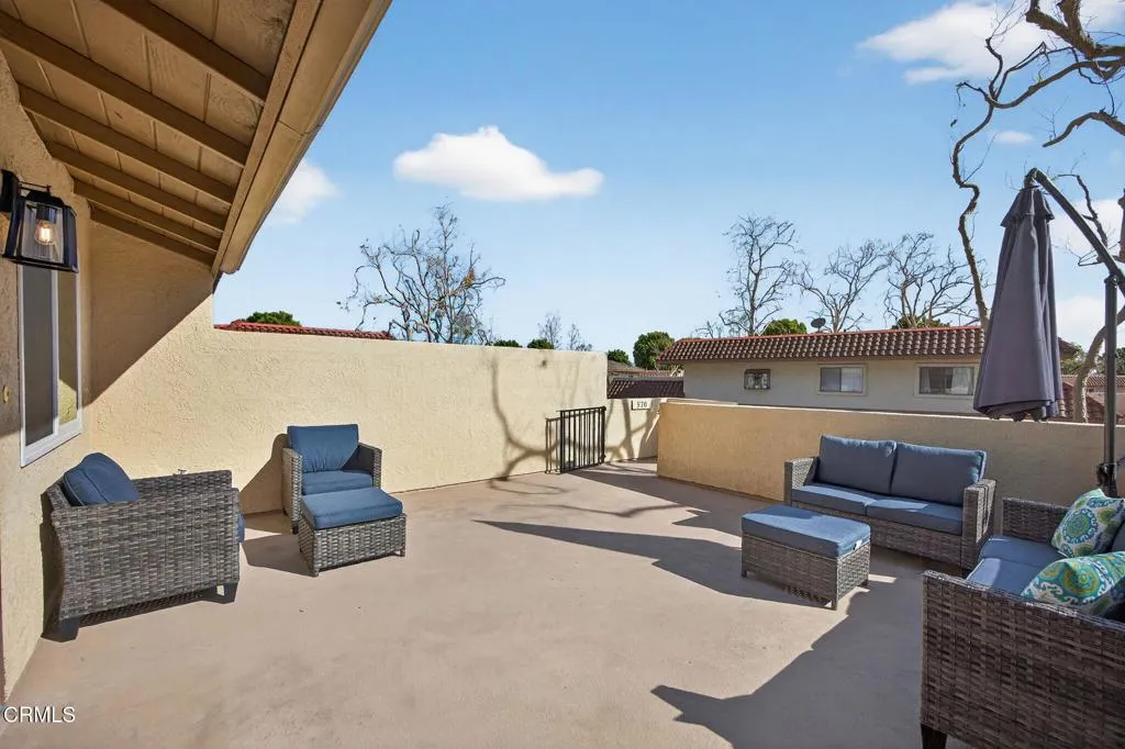 570 Eakins Lane, Ventura, CA 93003 - Photo 4 of 26, Ventura, CA