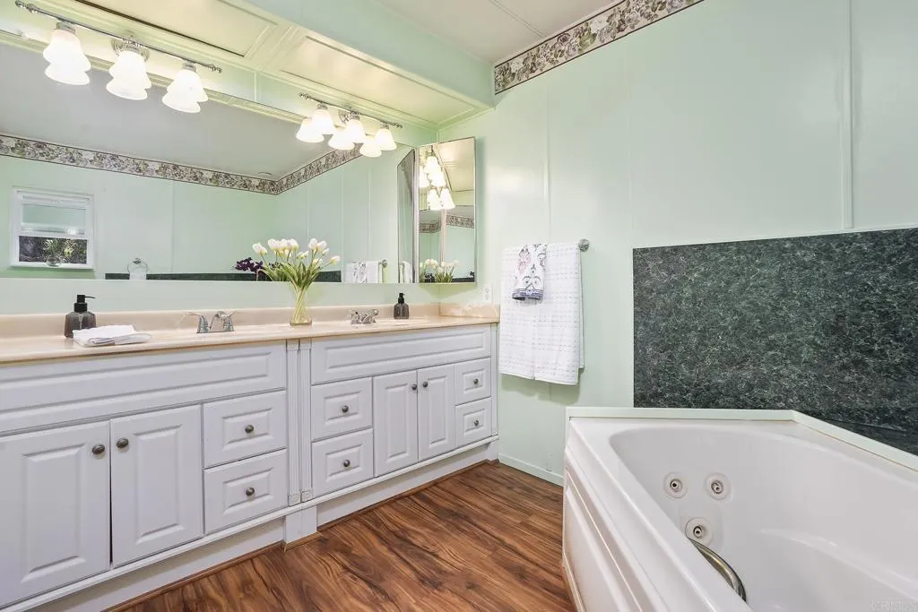 https://cdn.realtyfeed.com/cdn/127/306653416/6d763e66ebdf4c59af75dc78cd445400.webp