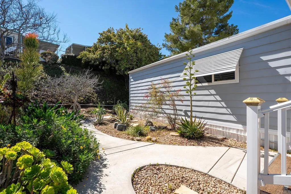 https://cdn.realtyfeed.com/cdn/127/306653416/dd74cea69192684f8e8f0c8472e41447.webp