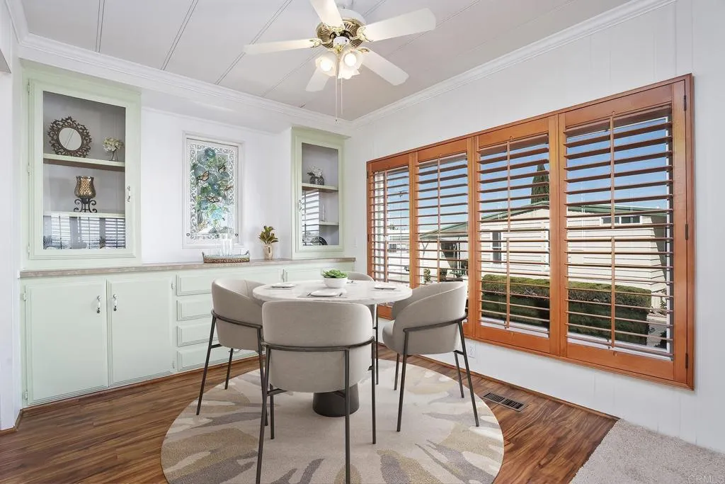 https://cdn.realtyfeed.com/cdn/127/306653416/f622112e86587b813037cf37da7f5b76.webp