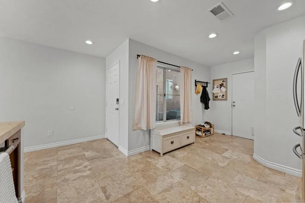 https://cdn.realtyfeed.com/cdn/127/306653424/10d524f0f1243a6a8c3b8bc38f397ed8.webp