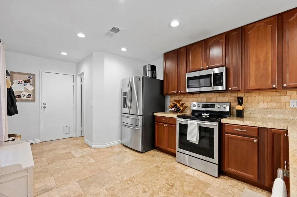 https://cdn.realtyfeed.com/cdn/127/306653424/99b540db068b592d6b9d3cca0dd270ec.webp
