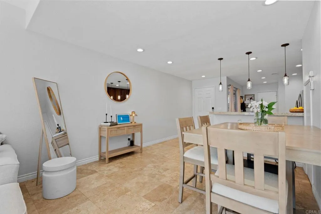 https://cdn.realtyfeed.com/cdn/127/306653424/efb5912fb1d29a9b268bc7217a281388.webp