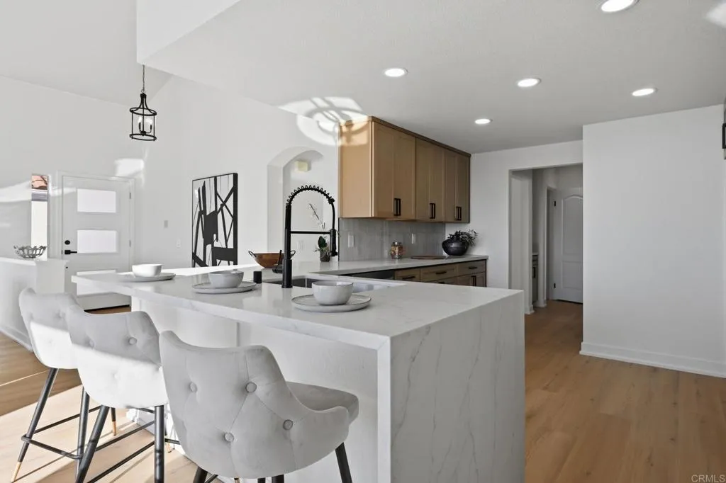 https://cdn.realtyfeed.com/cdn/127/306653479/2950794353c9959a808e09af00274c47.webp