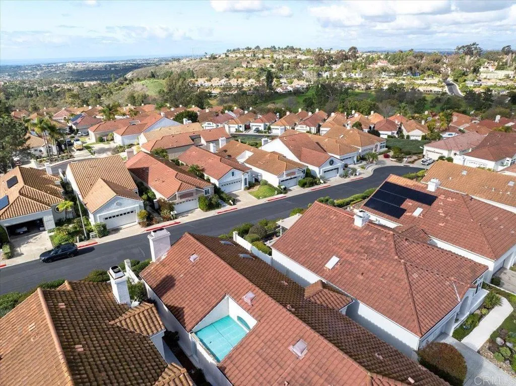 https://cdn.realtyfeed.com/cdn/127/306653479/58816810d478e87cff79e1033e7e6e17.webp