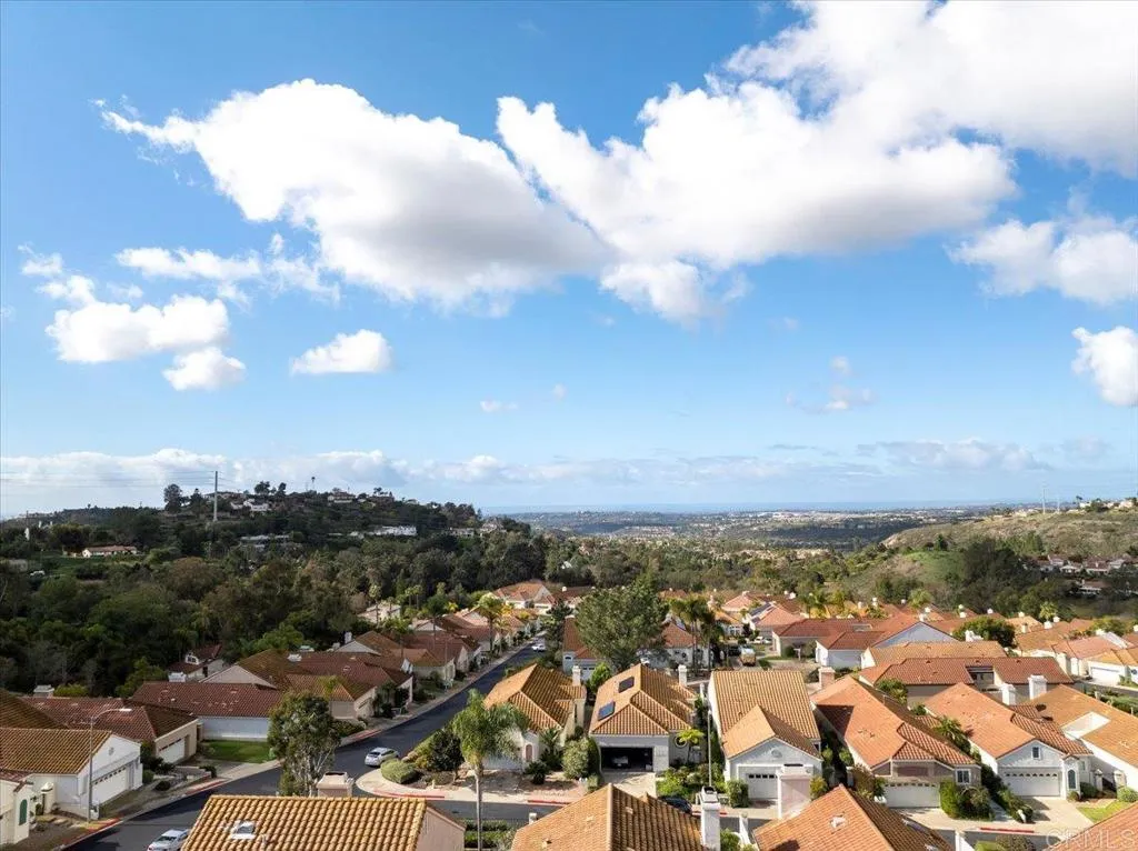 https://cdn.realtyfeed.com/cdn/127/306653479/836d438b5ff6ebc76b6a81c6d583232d.webp