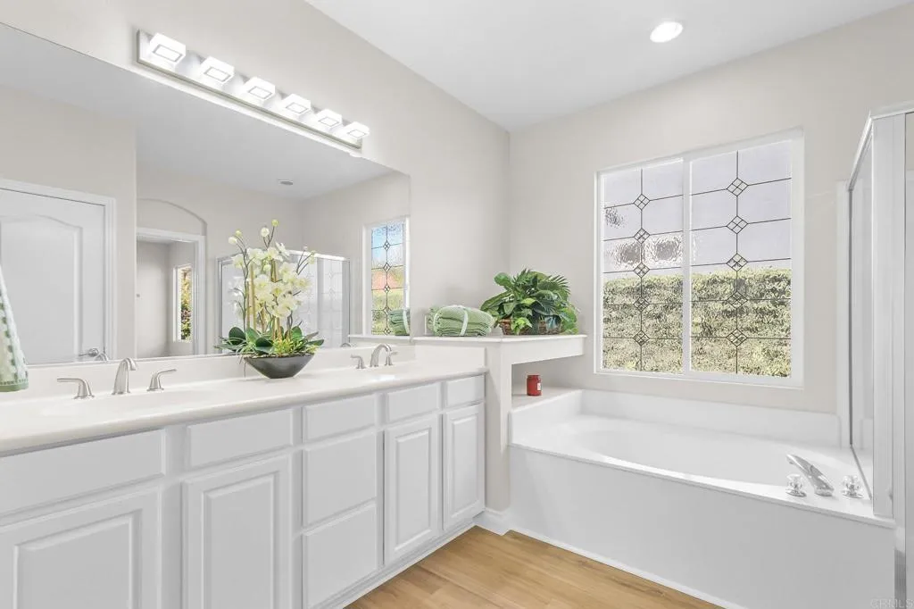 https://cdn.realtyfeed.com/cdn/127/306653496/55b27c9ba551e425c9c078676fcbe35c.webp