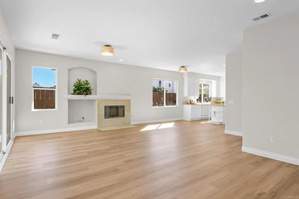 https://cdn.realtyfeed.com/cdn/127/306653496/b22250377650e5c58c117f9fb143c3df.webp
