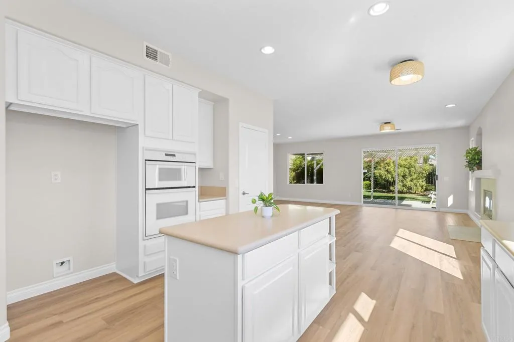 1279 W Vaquero, Chula Vista, CA 91910 - Photo 4 of 34, Chula Vista, CA