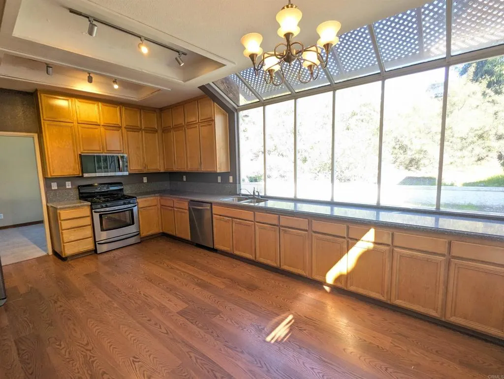 1560 Via Botero, Oceanside, CA 92056 - Photo 2 of 17, Oceanside, CA