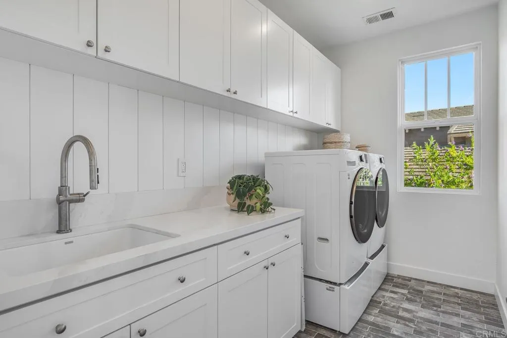 https://cdn.realtyfeed.com/cdn/127/306653556/371599e9baea57c2673632f4282fdc50.webp