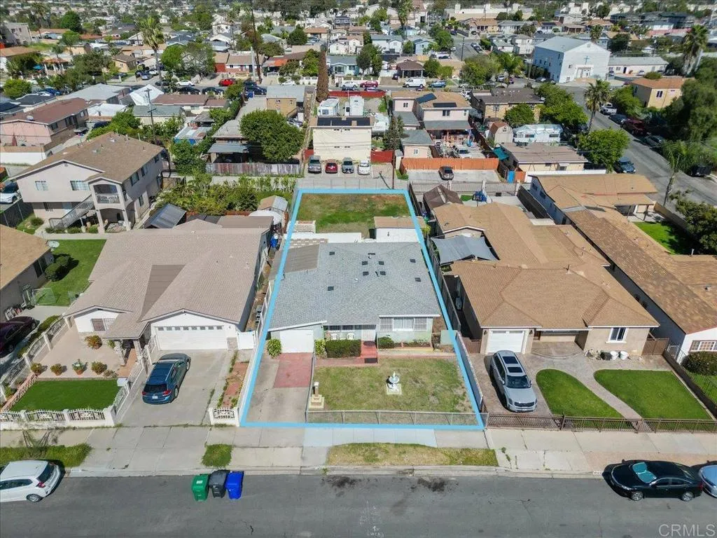 https://cdn.realtyfeed.com/cdn/127/306653568/c670ac571507434a174e4bebc69a053c.webp