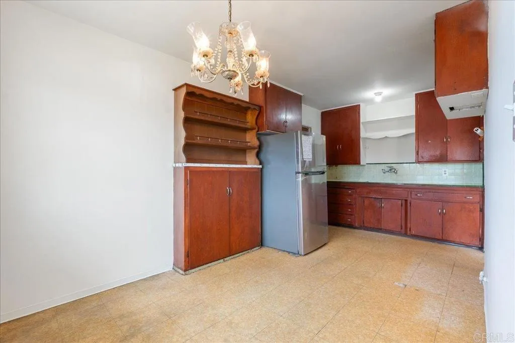 https://cdn.realtyfeed.com/cdn/127/306653568/ddf10619afe672676679677bdb489b42.webp