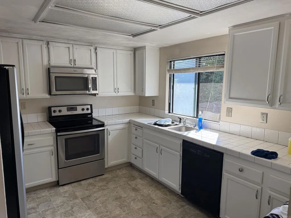 Photo #6: PTP2601511 Listing: Photo #6
