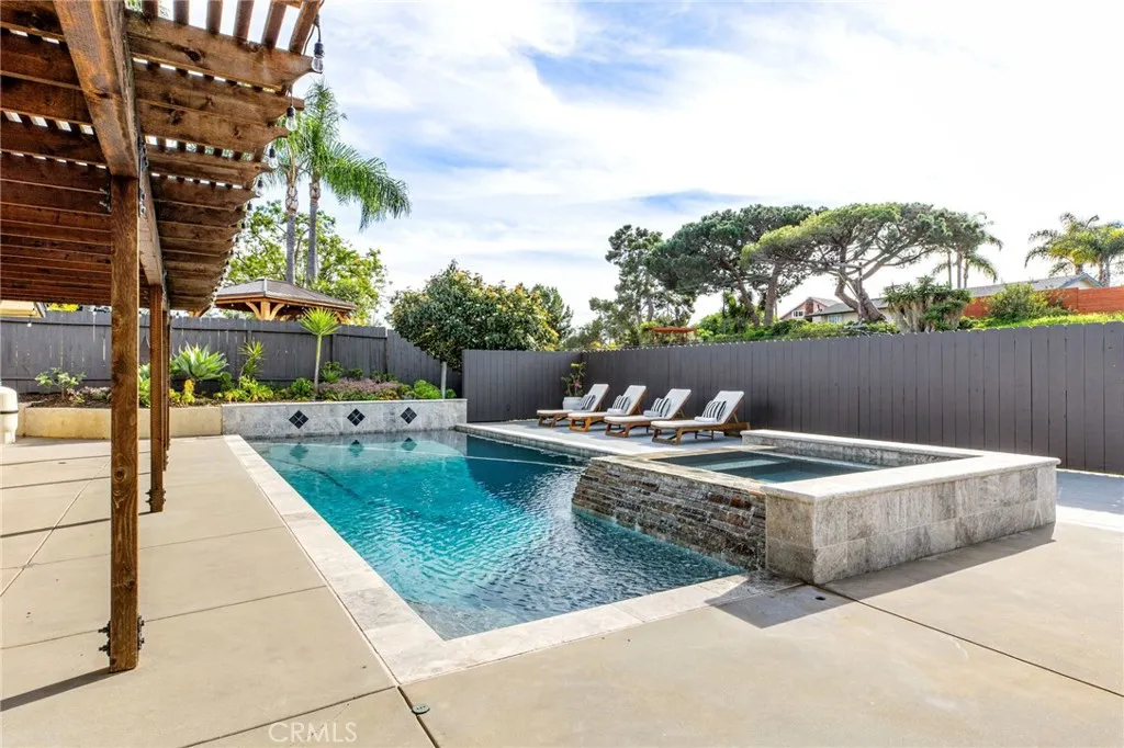 https://cdn.realtyfeed.com/cdn/127/306653647/00efc7d5b710749f016ecc1e368ab8c3.webp