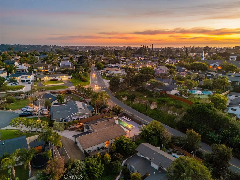 https://cdn.realtyfeed.com/cdn/127/306653647/23ff1557436663b9ad53a95bc3873fbd.webp