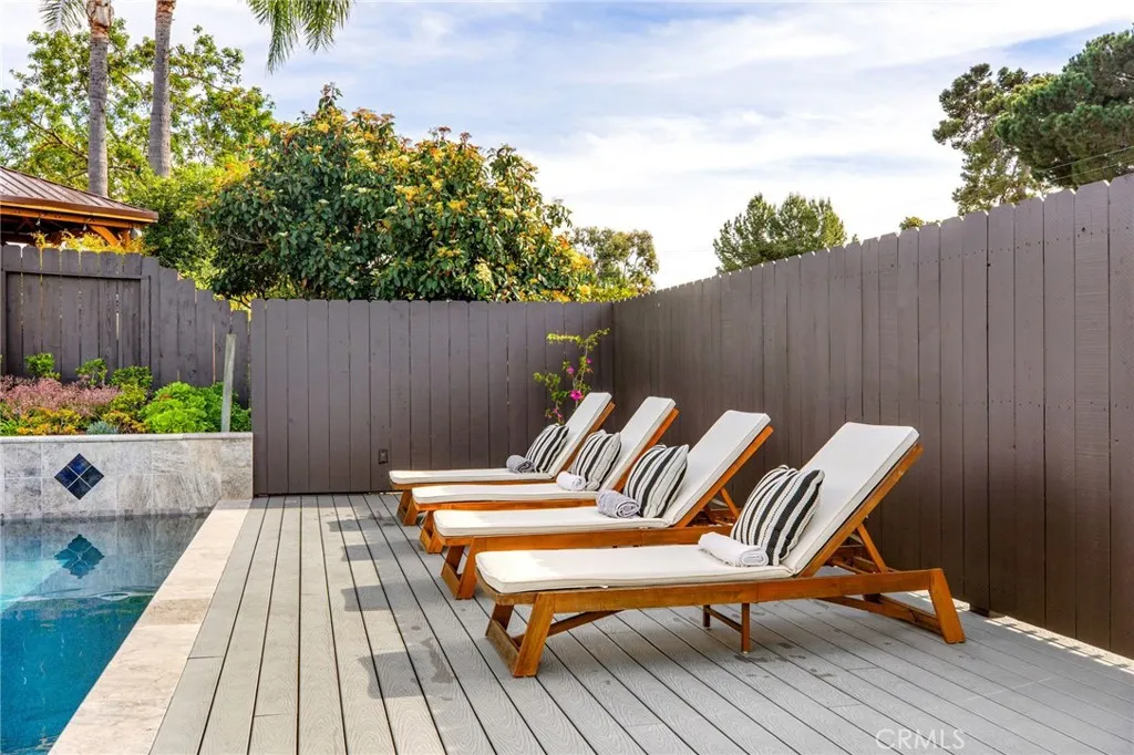 https://cdn.realtyfeed.com/cdn/127/306653647/2c1b827f7add0138f7906796198d3a95.webp