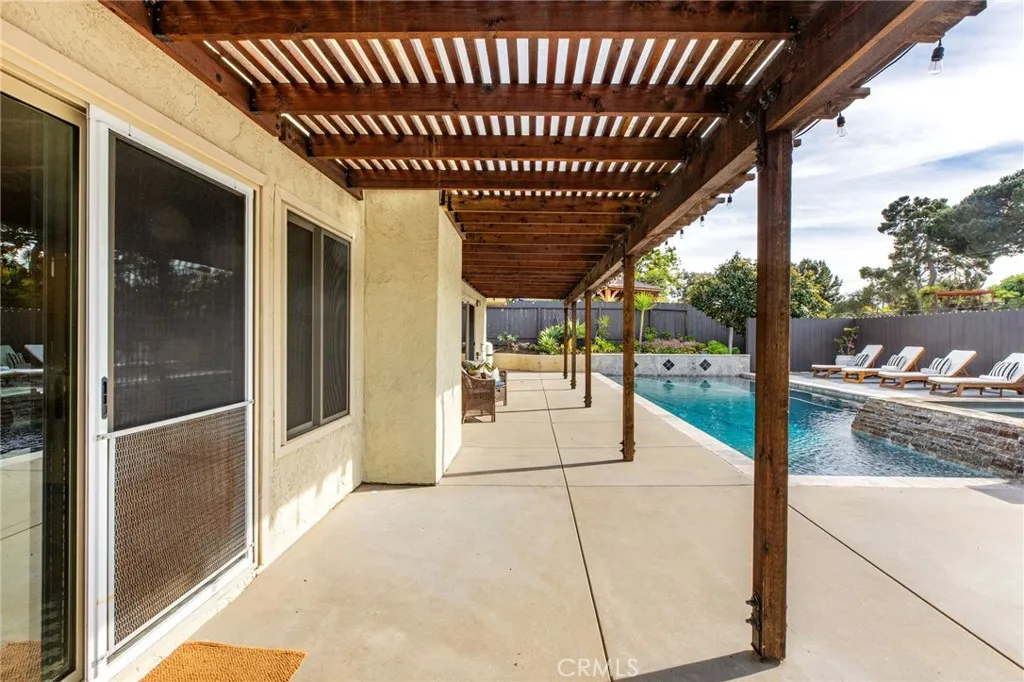 https://cdn.realtyfeed.com/cdn/127/306653647/915dcbf31a8b0b0d333ee197709f3f18.webp