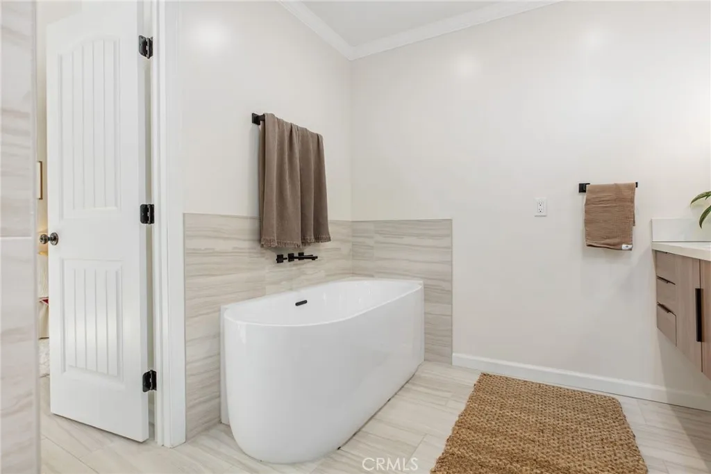 https://cdn.realtyfeed.com/cdn/127/306653647/c4fc11d5550df580d832108cc4717393.webp