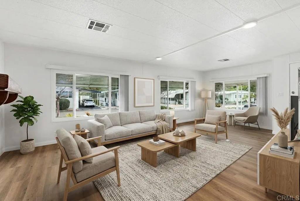 https://cdn.realtyfeed.com/cdn/127/306653665/5aafe10e625f60fb598e8934b88cea4d.webp