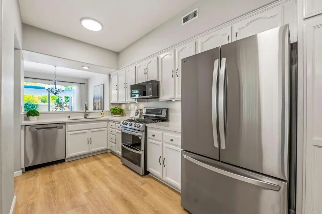 Photo #9: NDP2601893 Listing: Photo #9