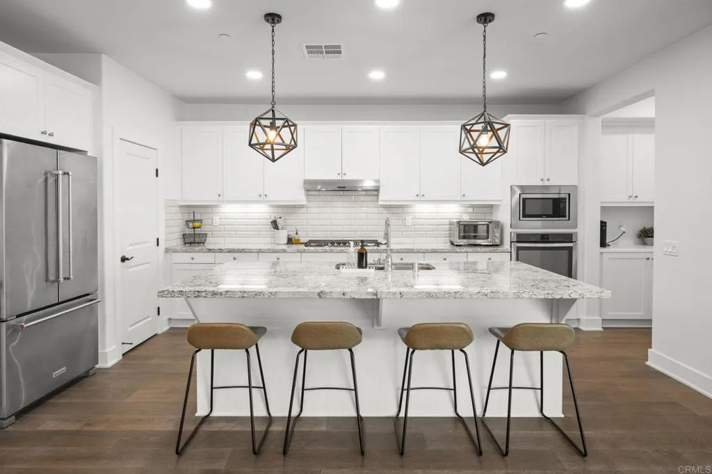 https://cdn.realtyfeed.com/cdn/127/306653685/1273b48a78a7336d88144bd57a18e0e2.webp