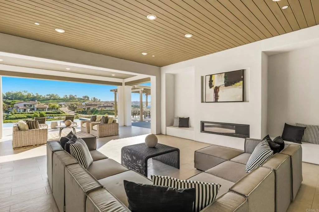 8451 Hidden Cove Way, San Diego, CA, 92127