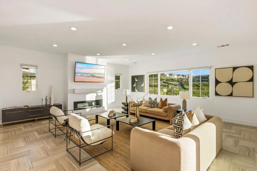 8451 Hidden Cove Way, San Diego, CA, 92127