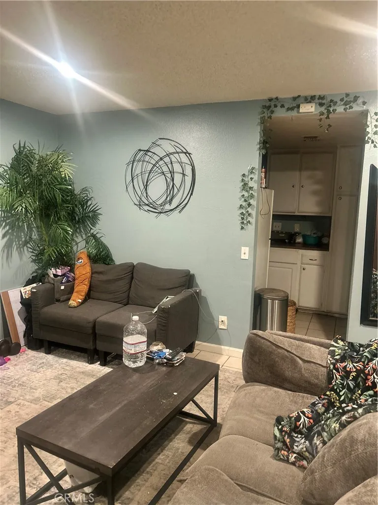 Fontana, CA 92335