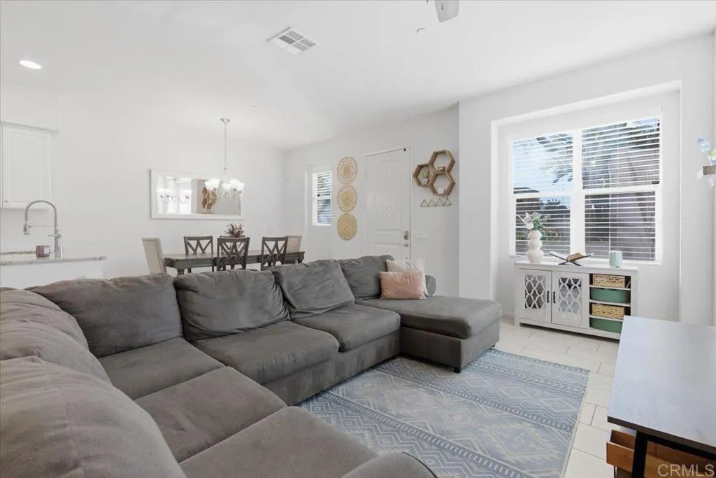 Photo #8: PTP2601513 Listing: Photo #8