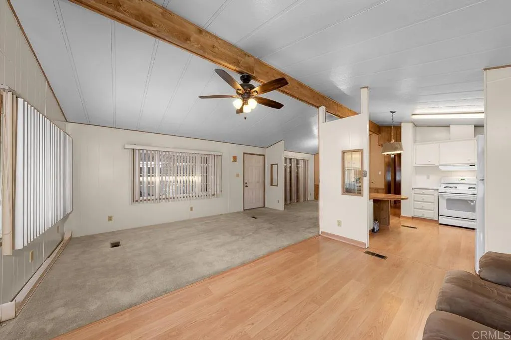 https://cdn.realtyfeed.com/cdn/127/306653716/567b3a828c81074d897e31666dcea563.webp