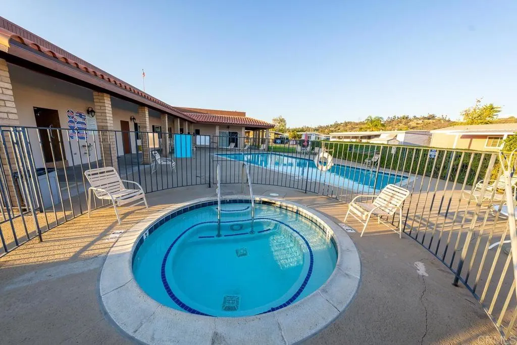 https://cdn.realtyfeed.com/cdn/127/306653716/fe7559675561d57516fc64ee8f616ab5.webp
